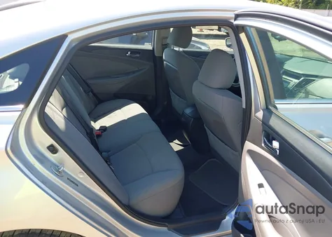 2013 Hyundai Sonata Gls z USA, uszkodzony, nr VIN 5NPEB4AC8DH787563